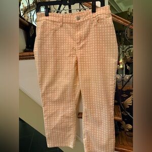 Chico’s Perfect Stretch Girlfriend Slim Leg Capri Size 0 White/Peach.EUC